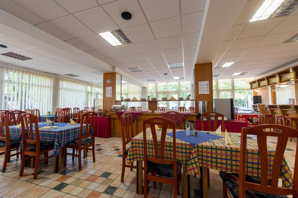 Hotel Nostra Шіофок Екстер'єр фото