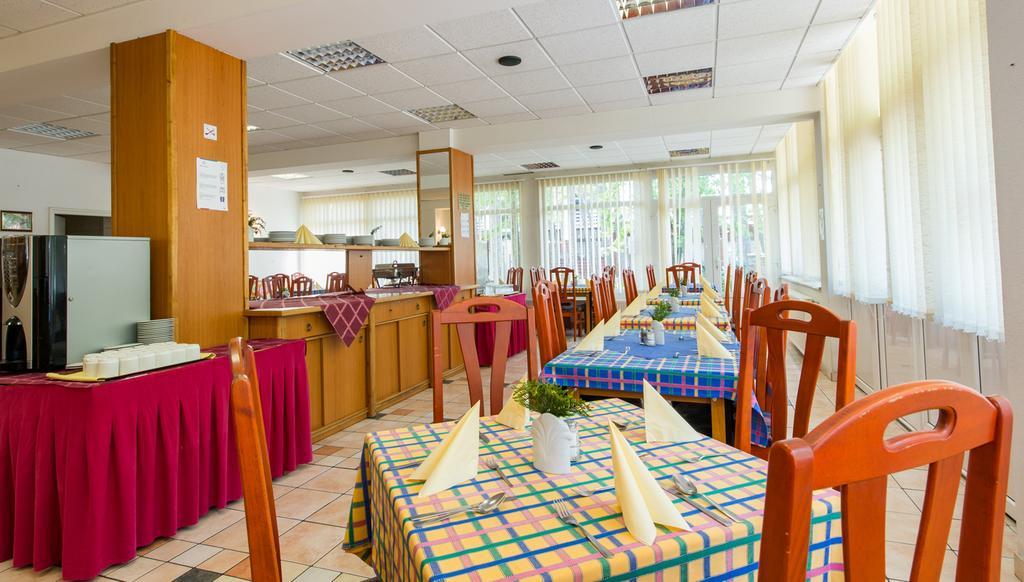 Hotel Nostra Шіофок Екстер'єр фото